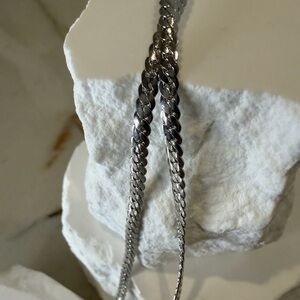 Mens Womens Unisex 18” Silver-Tone Fox Tail Chain Necklace – New With Tags
